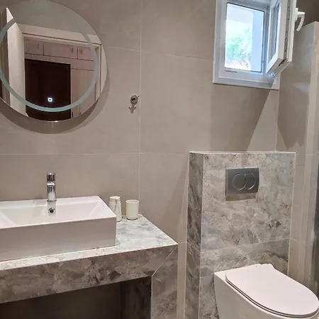 House Evristhenis 1 Apartment *