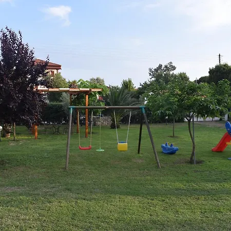 Apartment House Evristhenis 1 *