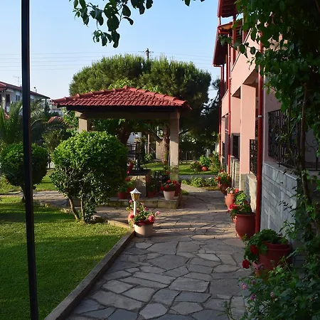 Apartment House Evristhenis 1 *