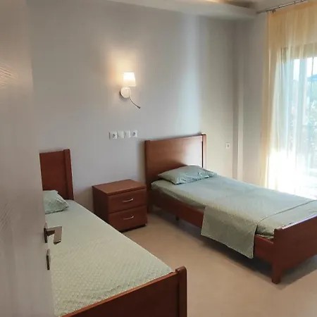 House Evristhenis 1 Торони