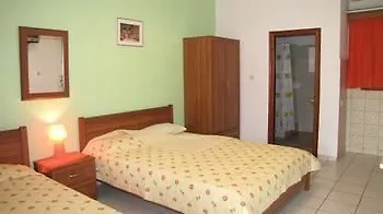 House Evristhenis 1 דירה *